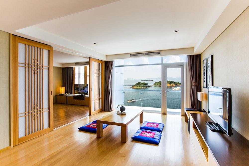Hidden Bay Hotel Yeosu Esterno foto