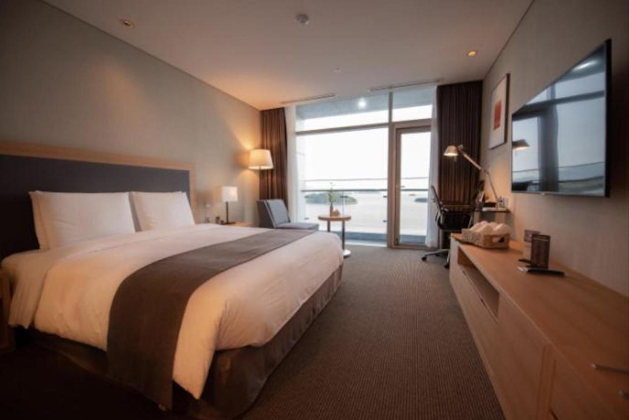 Hidden Bay Hotel Yeosu Esterno foto