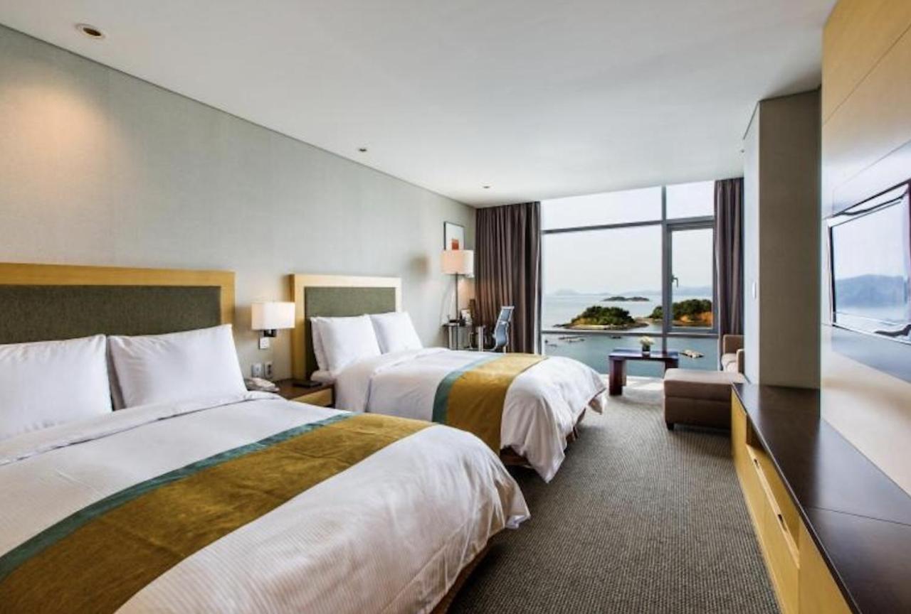 Hidden Bay Hotel Yeosu Esterno foto