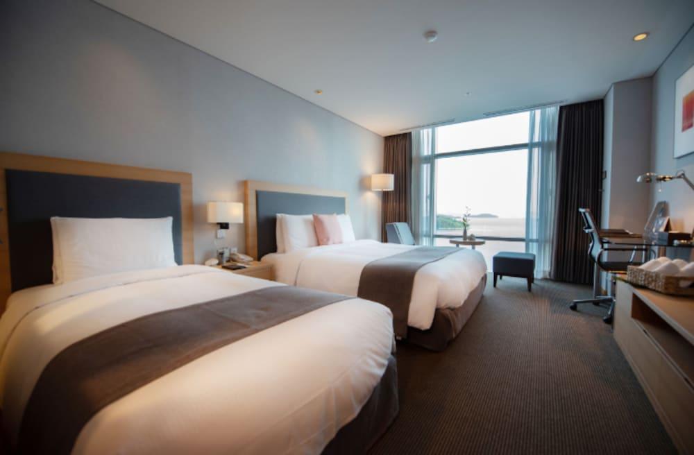 Hidden Bay Hotel Yeosu Esterno foto