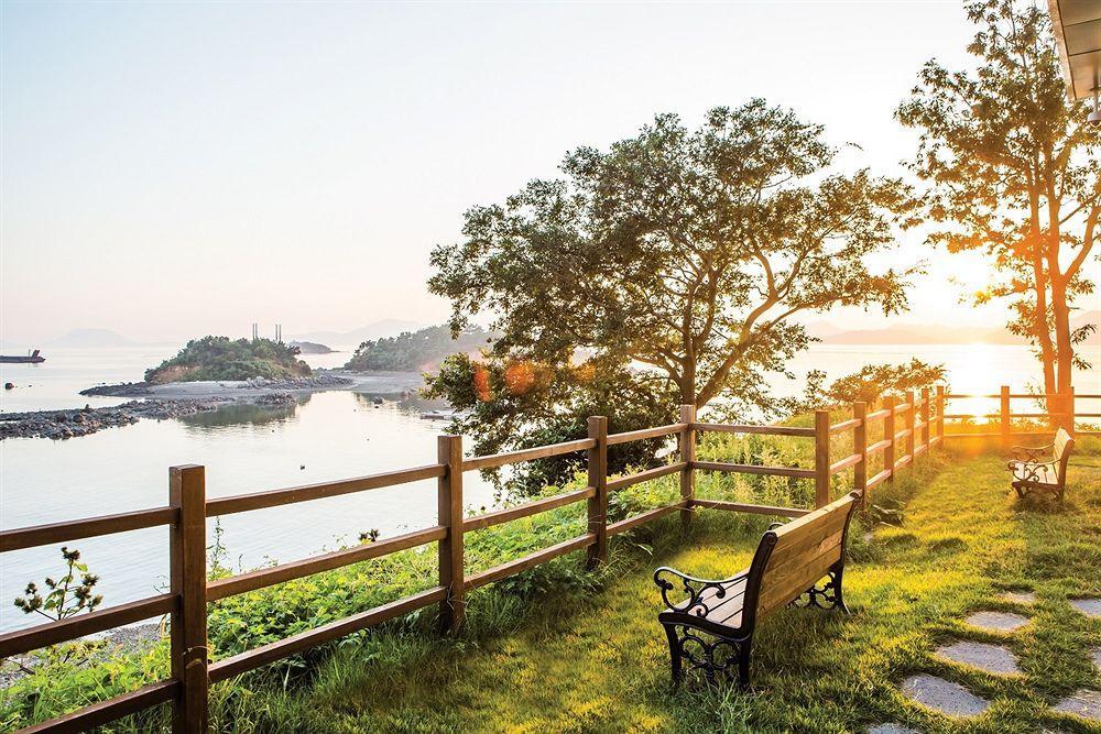 Hidden Bay Hotel Yeosu Esterno foto
