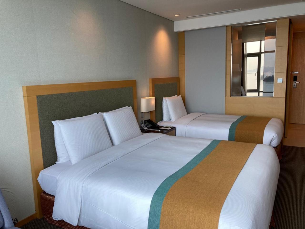 Hidden Bay Hotel Yeosu Esterno foto