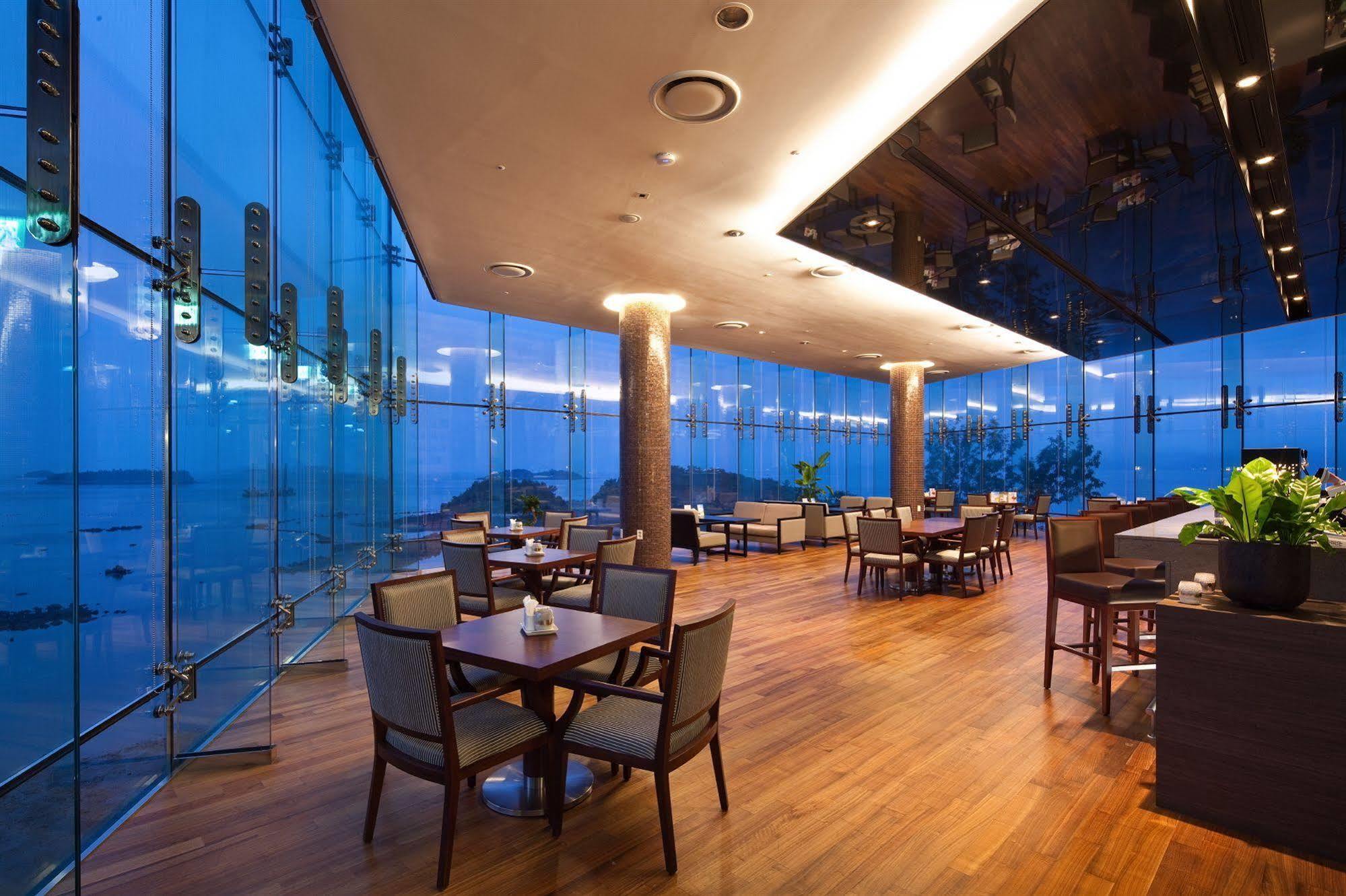 Hidden Bay Hotel Yeosu Esterno foto