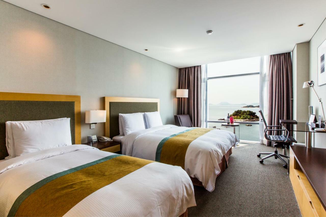 Hidden Bay Hotel Yeosu Esterno foto