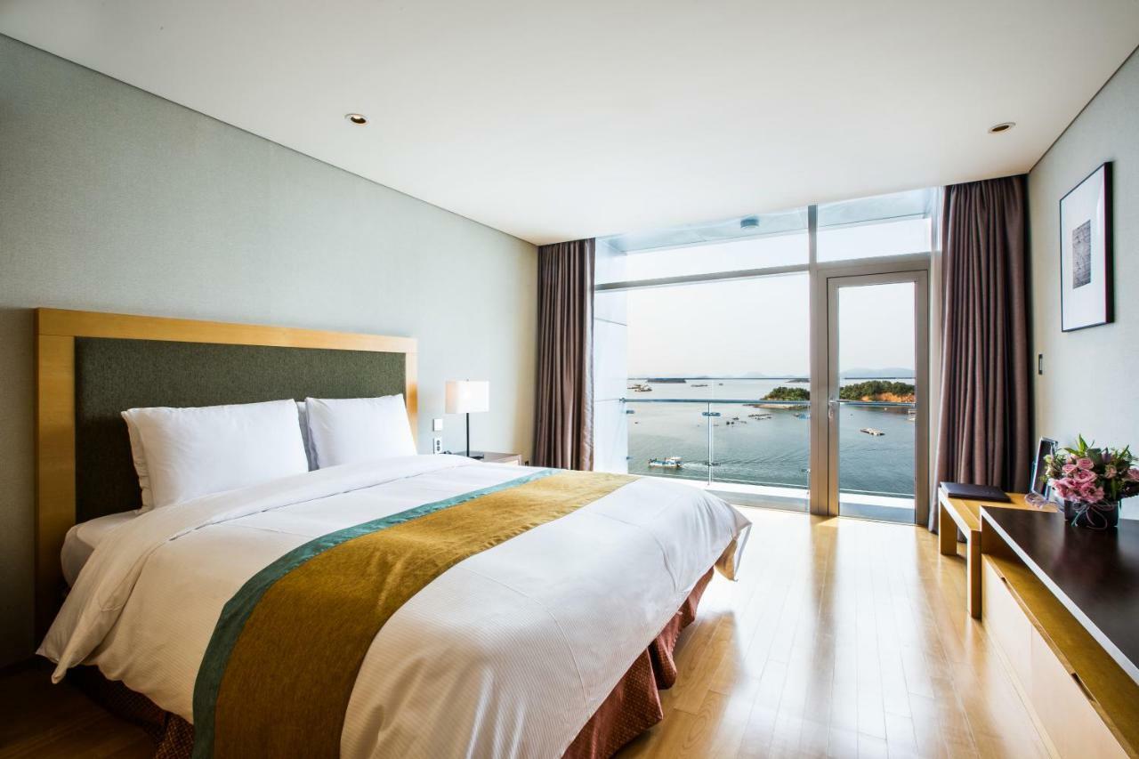 Hidden Bay Hotel Yeosu Esterno foto