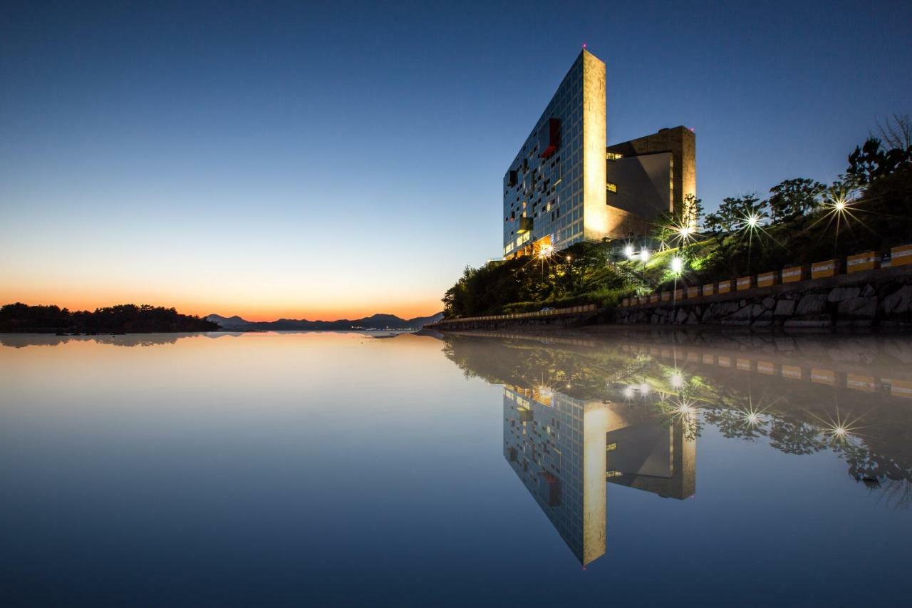 Hidden Bay Hotel Yeosu Esterno foto
